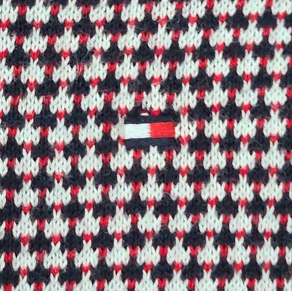 Tommy Hilfiger V-Neck Preppy Sweater, Men's XL - Picture 3 of 7